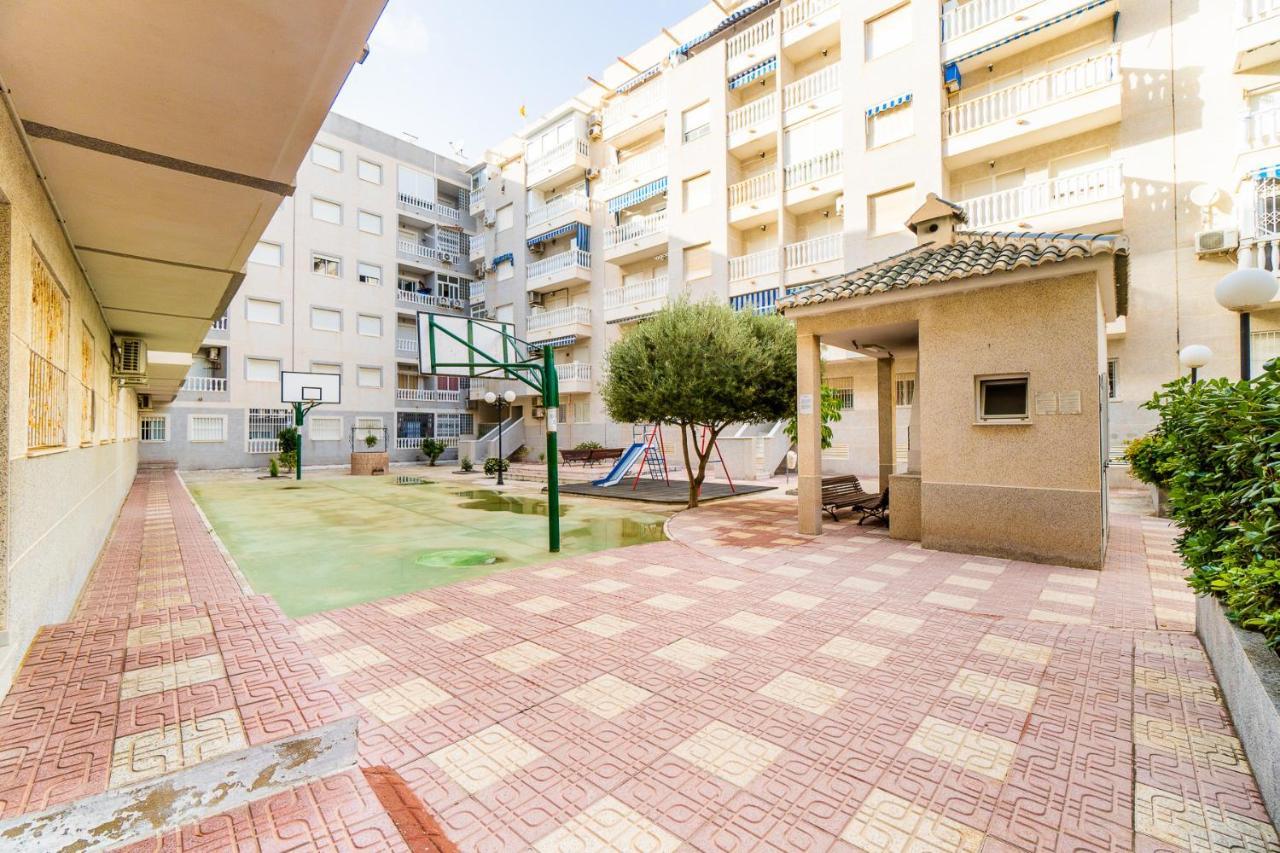 Alegria Id 27 Apartment Торевиеха Екстериор снимка